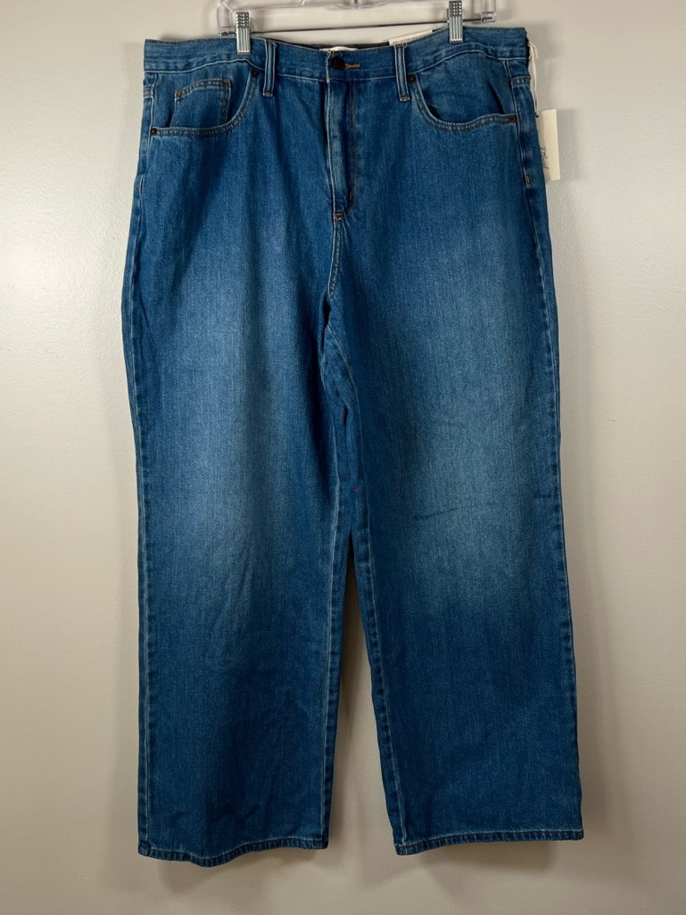Universal Thread Wide-Leg Jeans in Medium Blue Denim